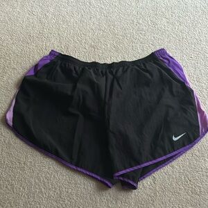 GENTLY USED Black and Purple 1X Nike shorts
